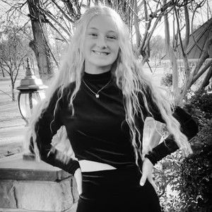 Meet your Posher, Alaina